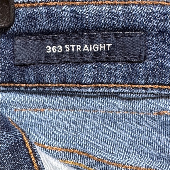 Lucky Brand Men's 363 Straight Jeans - Picture 6 of 6